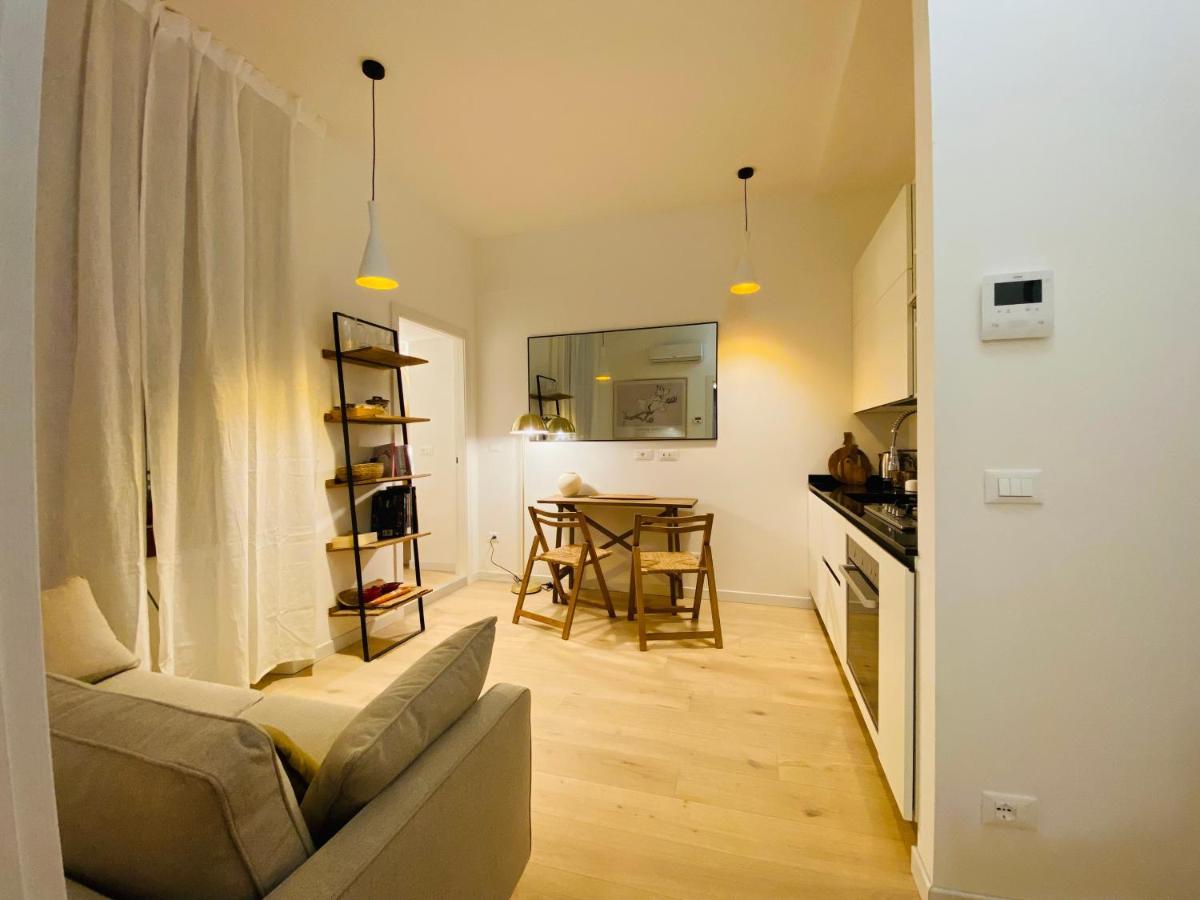 Piazzaborsa Charme Apartment Trieste Bagian luar foto